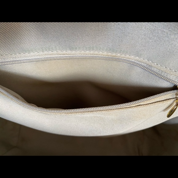 SAMANTHA VEGA HANDBAG - Picture 8 of 16